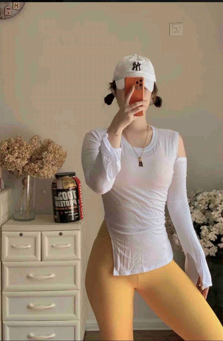 能一字马 写真控 爱旗袍  换装达人